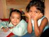 Due ragazze a scuola
